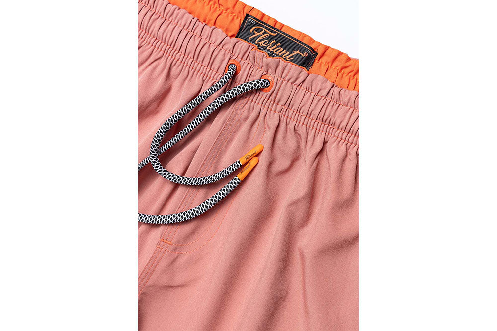 Shorts Regular Liso Coral Floriant