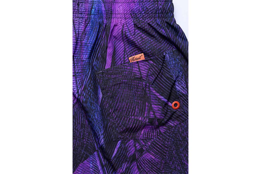 Shorts Regular Estampada Folhagem Roxo Floriant